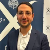 Portrait d’Axel Feredj, fondateur de Menoïa Conseil